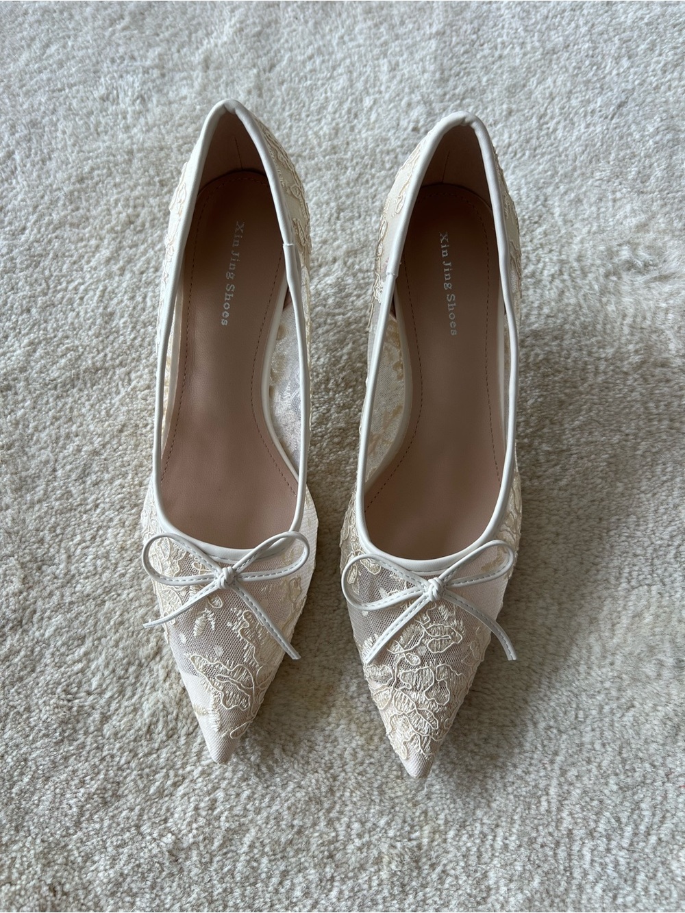 Women's Ivory Lace Pointed-Toe Flats
